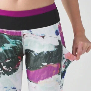 Lululemon Speed Tight III Pigment Wave Multi Color Leggings.